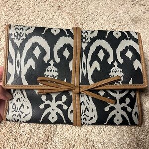 Stella and Dot leather travel jewelry storage accessory